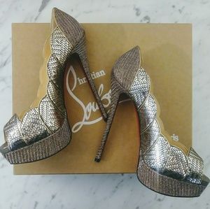 🆕Authentic Christian Louboutin Silver Heels Sz 38